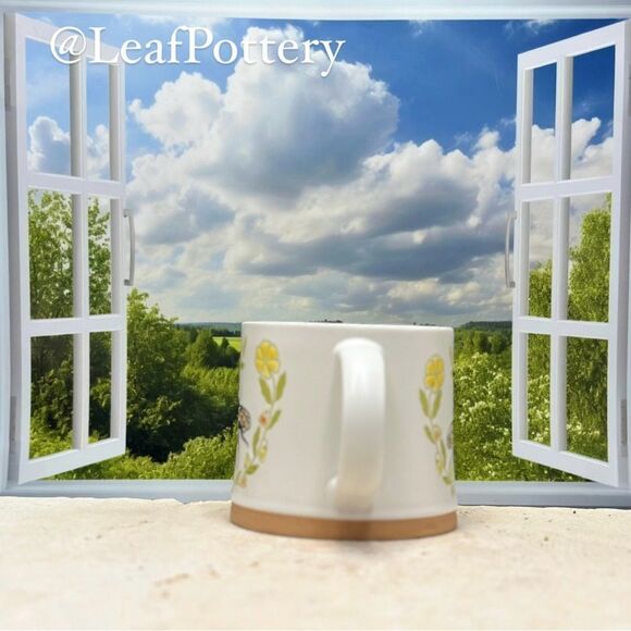 Bumble Bee White/Yellow/Orange Ceramic 16oz Mug - Picture 6 of 9